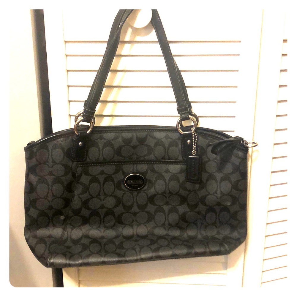 Coach Peyton Pocket Signature Tote